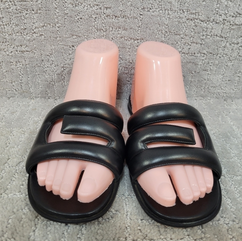GIVENCHY G Logo Women's size 37 Black Slip On Leather Sandals - Picture 13 of 14
